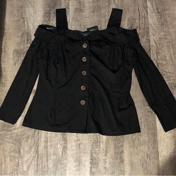 Michel Studio Cold Shoulder Top w Buttons - Picture 4 of 6